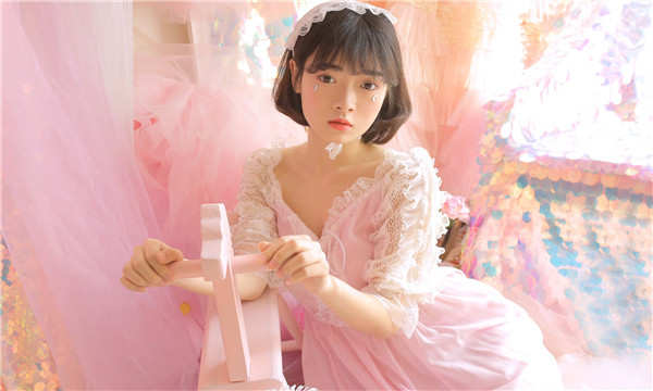 阿拉善右供卵试管代怀生子多少钱？这一直是很多不孕不育家庭关注的话题。在中国，不孕不育的发生率越来越高，根据《中国不孕不育现状调研报告》显示，育龄夫妇的不孕不育率从20年前的3%增长至现在的12.5%-18.2%，患者人数高达6000万以上。在这样的背景下，许多家庭通过供卵试管来实现自己的生育梦想。那么，供卵试管代怀生子的费用到底是多少呢？