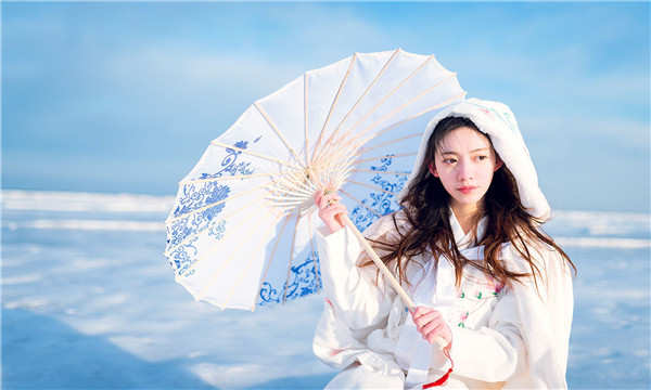 阿拉善右试管代怀生子多少钱一个？助孕之路的费用分析与方案选择